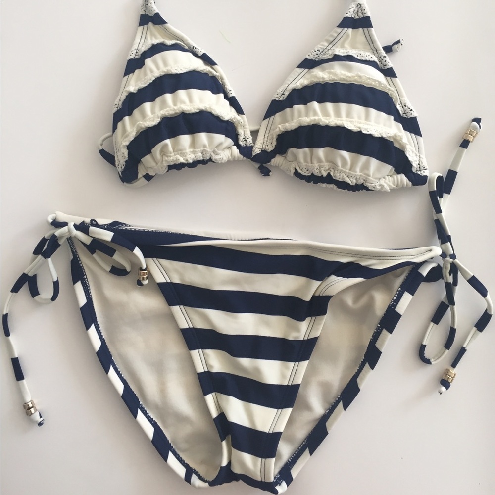 Small Lace navy striped bikini